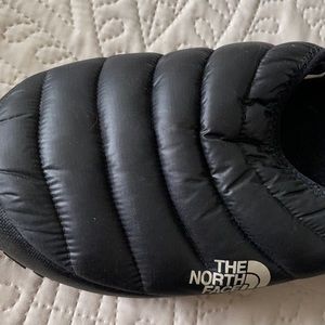 THE NORTH FACE 
Men’s Thermoball™ Traction Mule V
